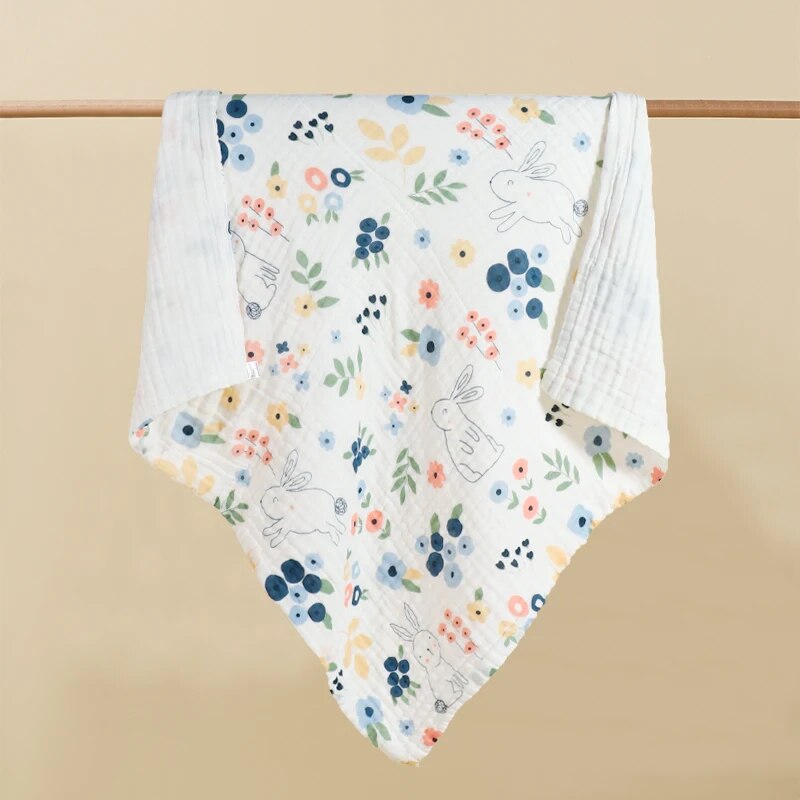 serviette-de-bain-bebe-emmaillotage-MagicPetal-fleuri-blanc_a07d3ed2-6650-4bb7-9fc0-105046fd0f33